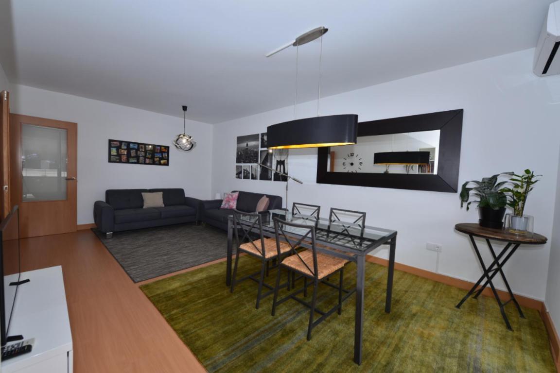 Apartamento Cerca Playa Con Balcon Y Bbq كالافيل المظهر الخارجي الصورة